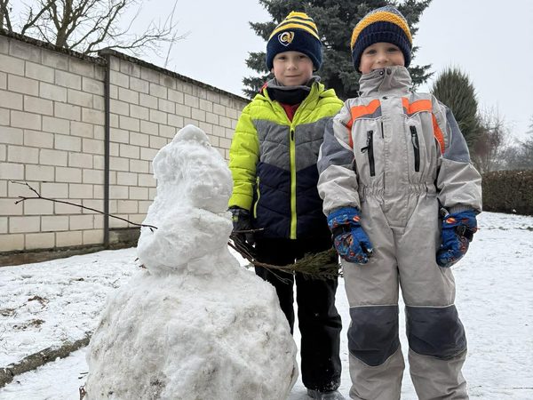 Zimní radovánky na školní zahradě